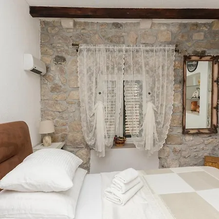 Heritage Palace Listun Makarska Exterior photo
