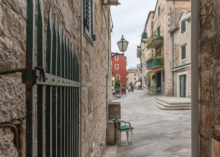 Heritage Palace Listun