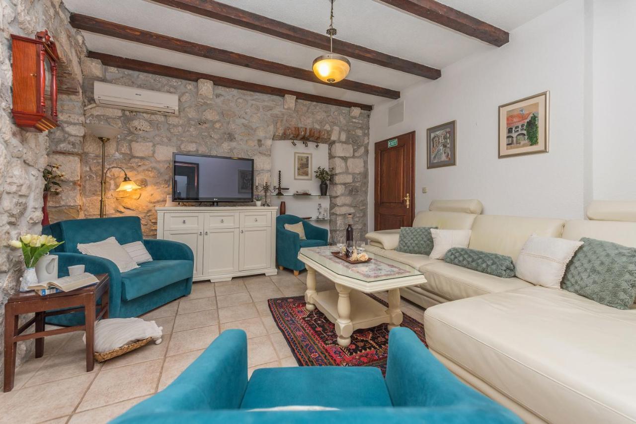Apartment Heritage Palace Listun