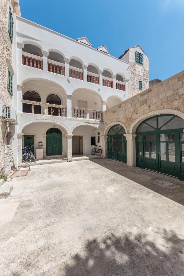 Apartment Heritage Palace Listun Makarska