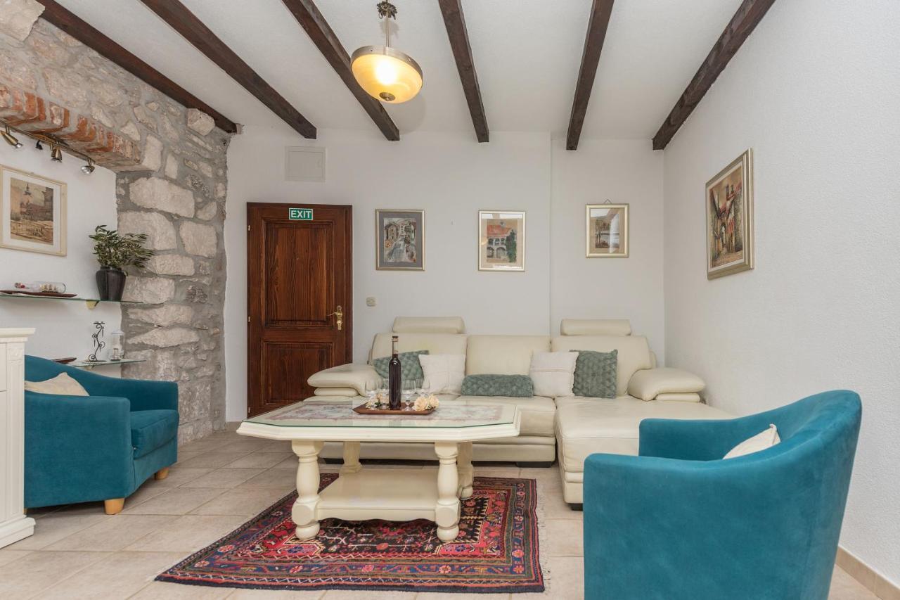 Heritage Palace Listun Apartment *