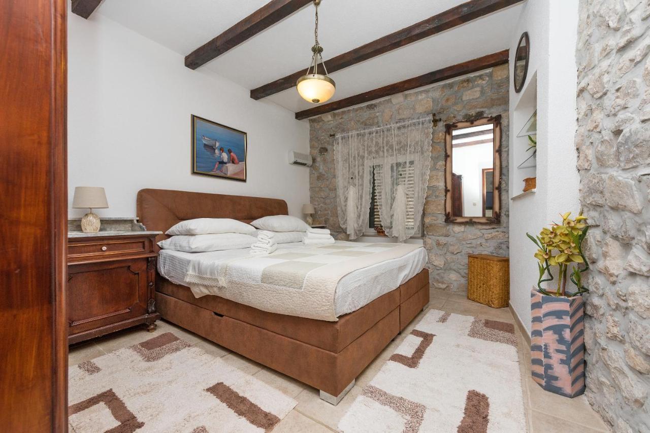Heritage Palace Listun Apartment Makarska